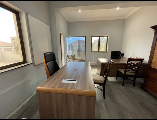 241M² OFFICE TO LET IN RIVONIA
